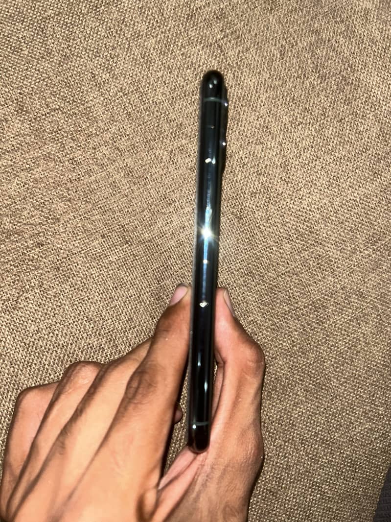 Apple iPhone 11 Pro 3