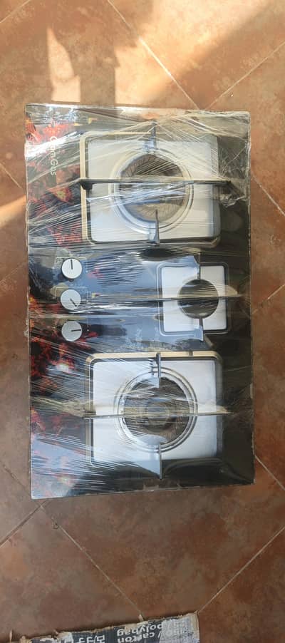 Glam Gas 3-Burner Glass Top Stove (Sui Gas / Battery Ignition) – Used