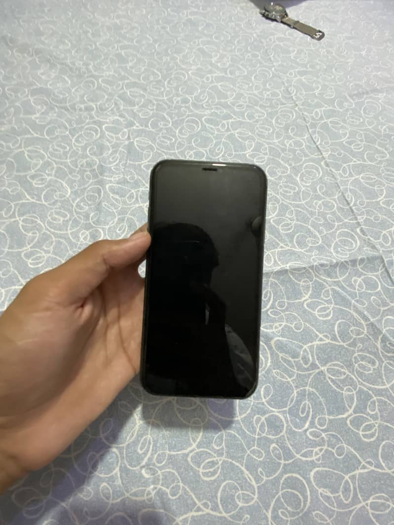 Apple iPhone 11 sim working 2