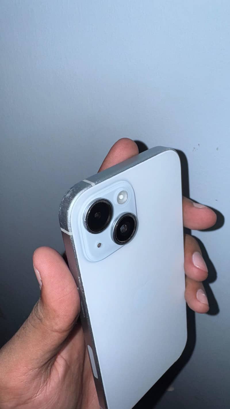 Apple iPhone 15 2