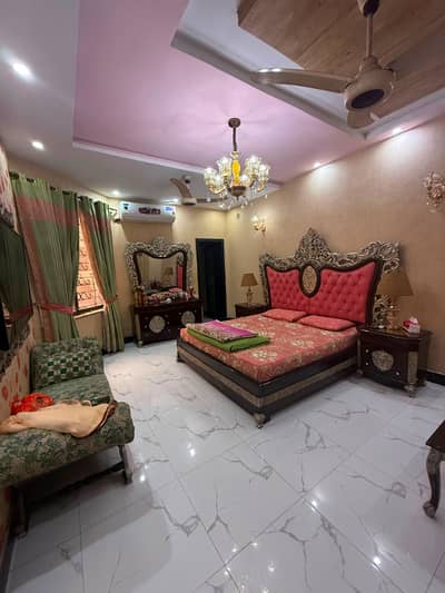 Beautiful Corner Facing Park 60 Feet road 1 Kanal Double Story house For Sale