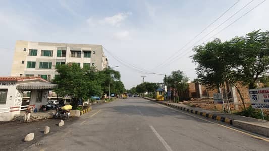 1 Kanal ( 60*90 In Block E Park Facing Plot ) Residential Plot For Sale.