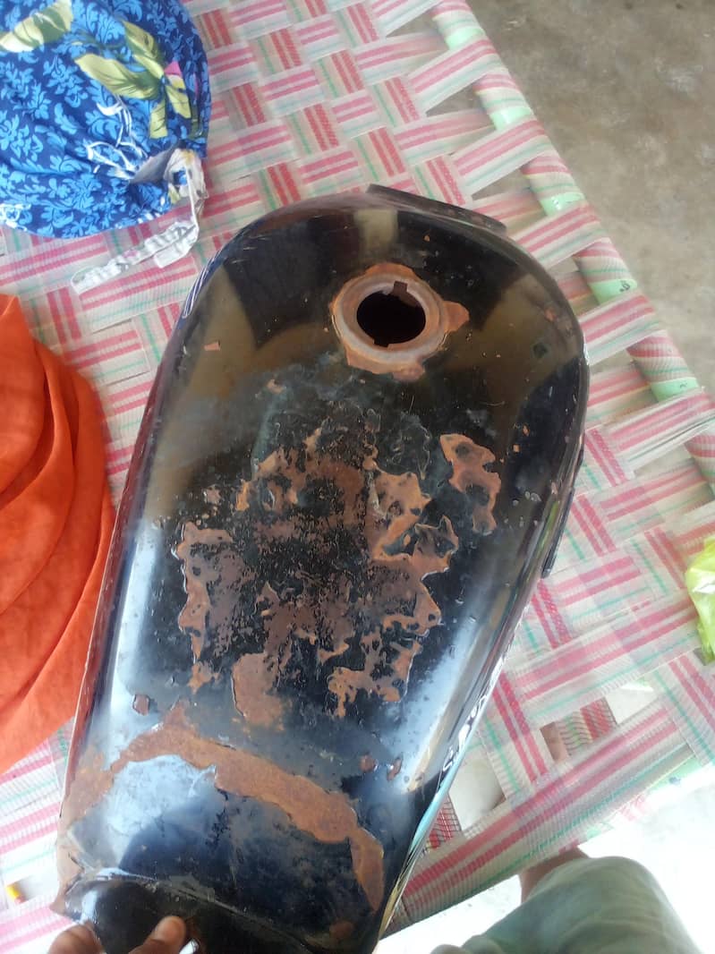 Fuel tank 9