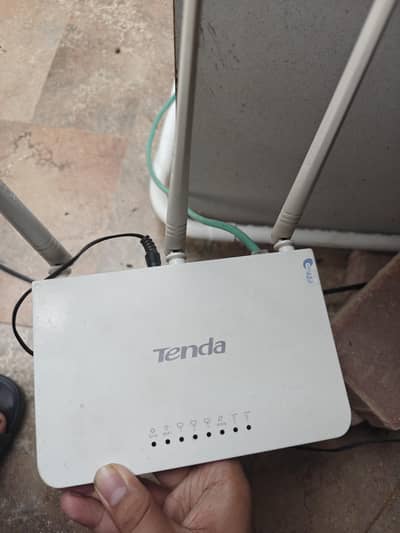 Tenda 3 antenna router