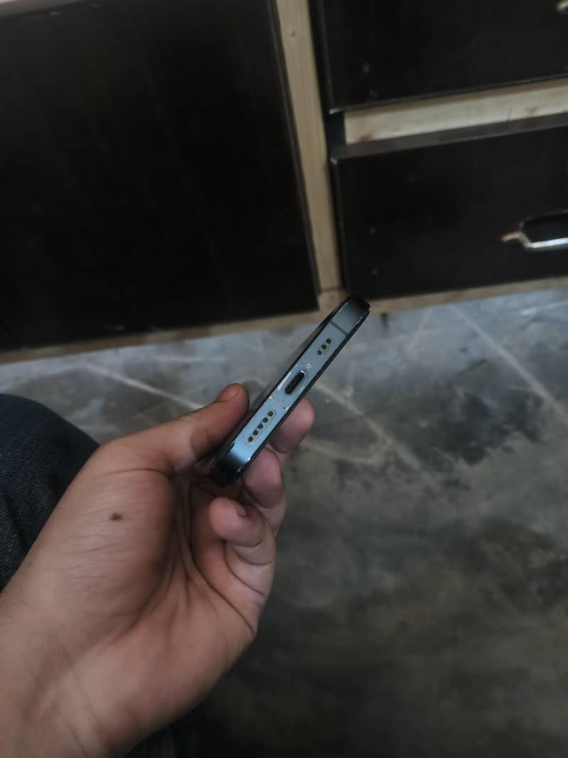 Apple iPhone 12 Pro 3