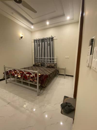 Iron bed for sale in Awt phase 2