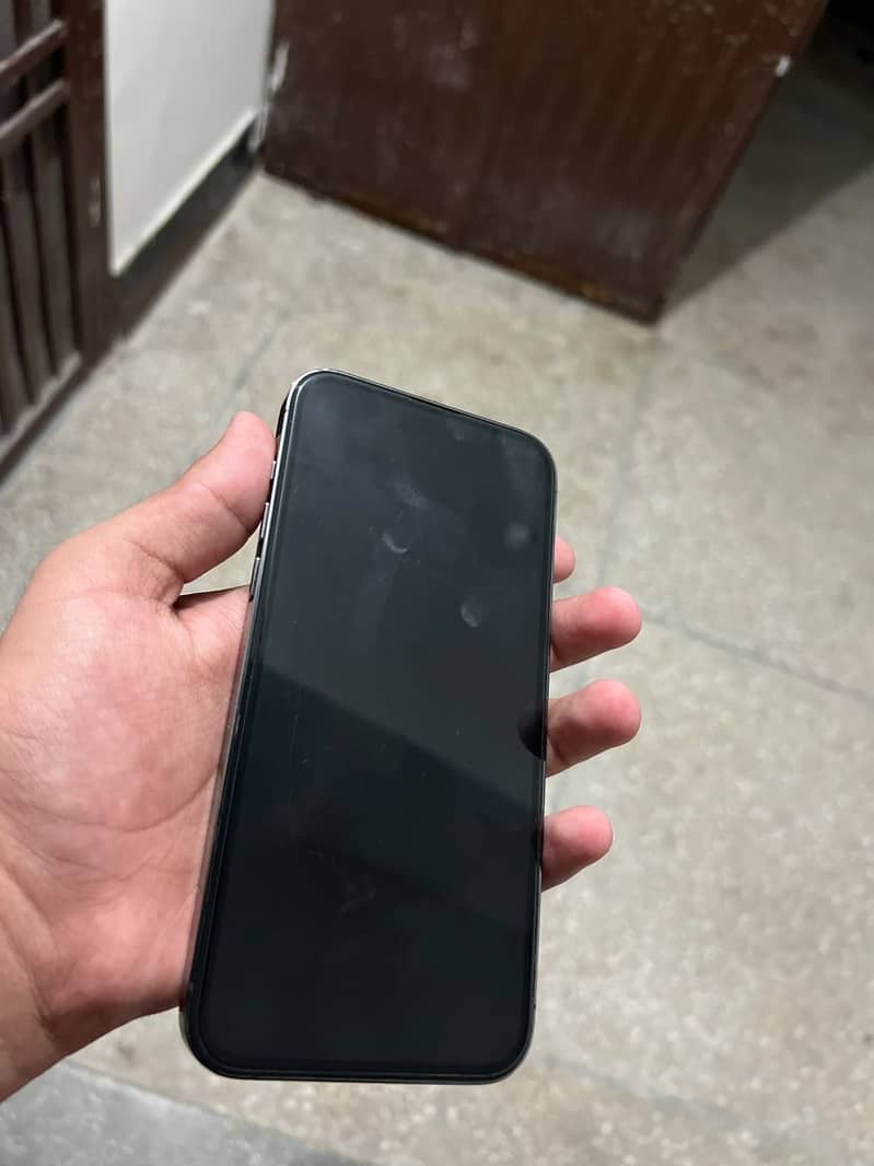 Apple iPhone 14 Pro Max 1