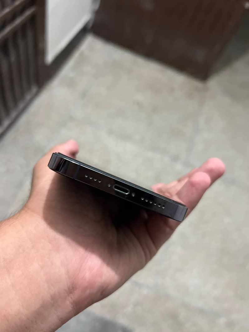 Apple iPhone 14 Pro Max 3