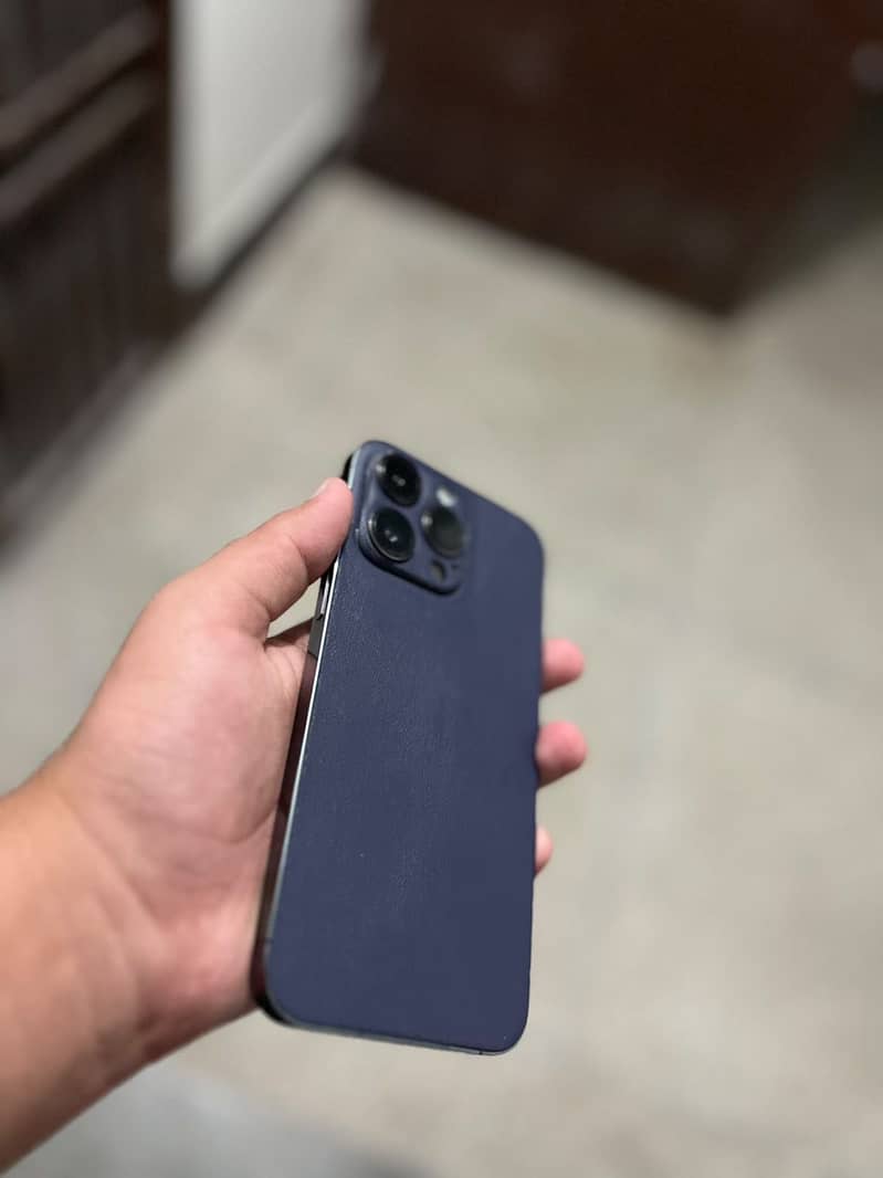 Apple iPhone 14 Pro Max 4