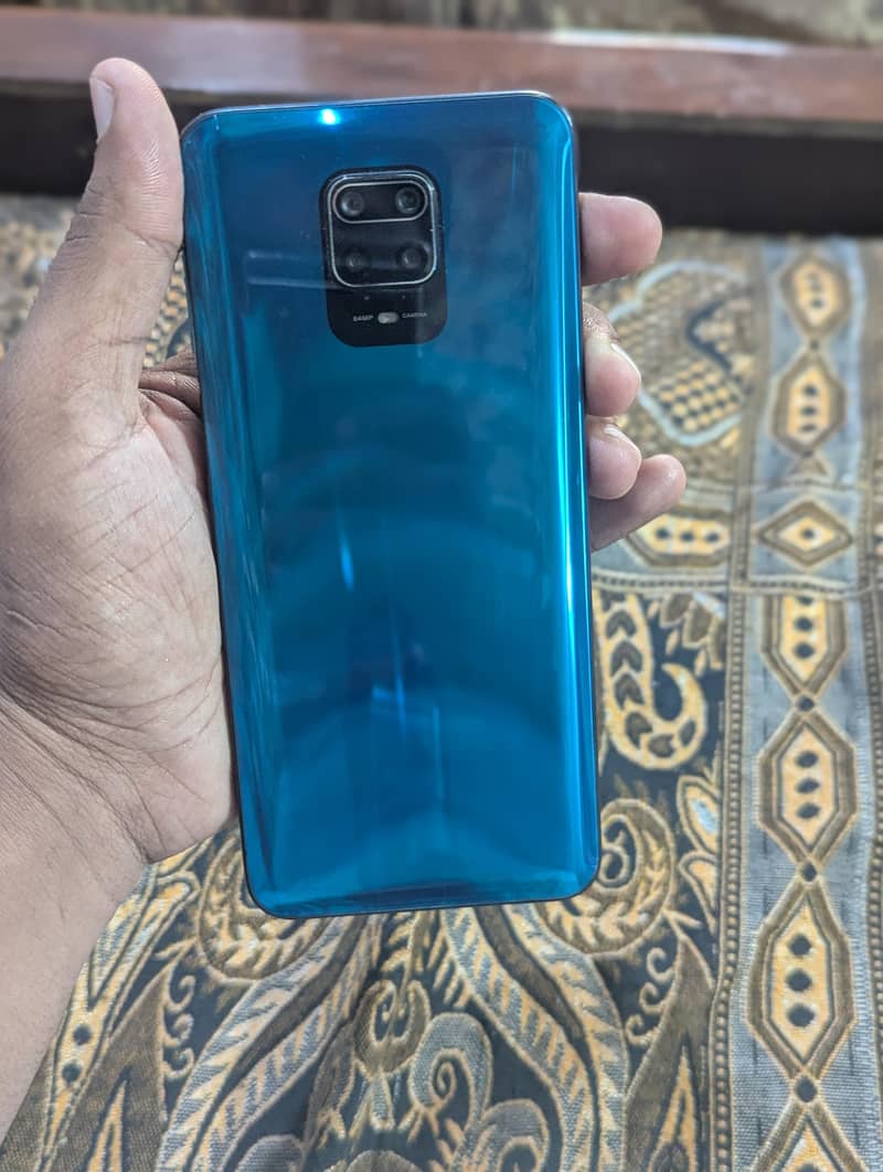 Xiaomi Redmi Note 9S 1
