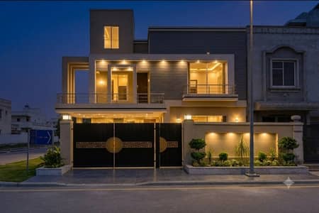 10.8 Marla Corner Slightly Used Modren Designer House Avaliable For Sale
