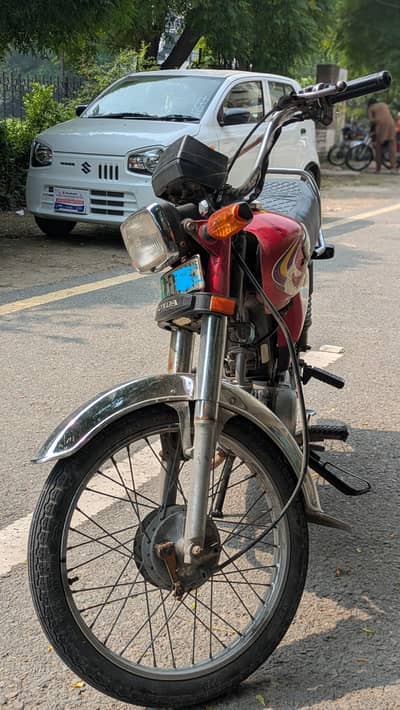 Honda CD 70 , 2015 , Lahore registered, urgent For Sale