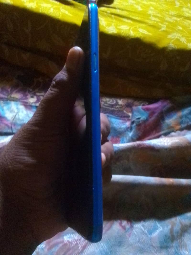 Realme C3 6