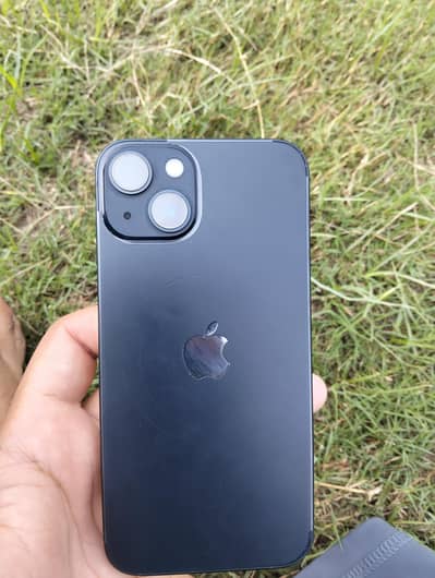 Apple iPhone 13