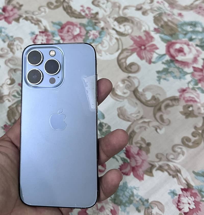 Apple iPhone 13 Pro 3