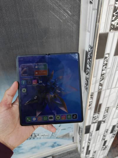 Huawei Mate X2