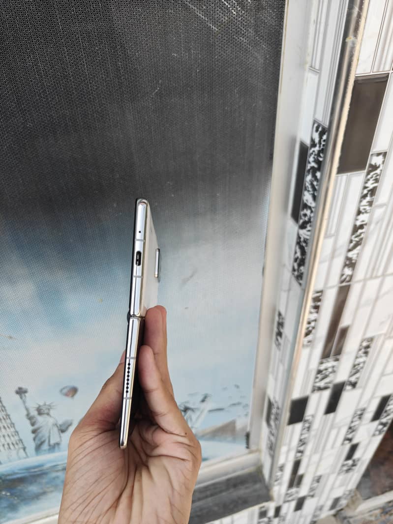 Huawei Mate X2 1