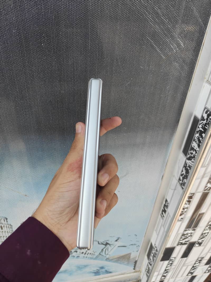 Huawei Mate X2 10