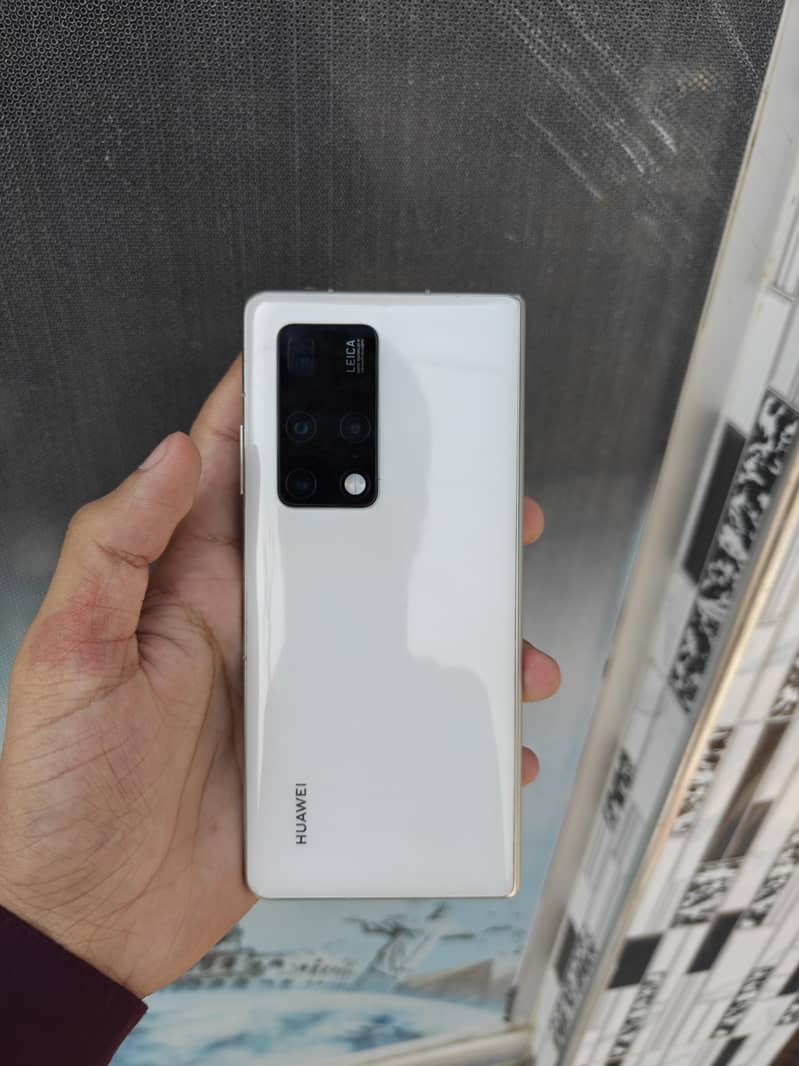 Huawei Mate X2 11