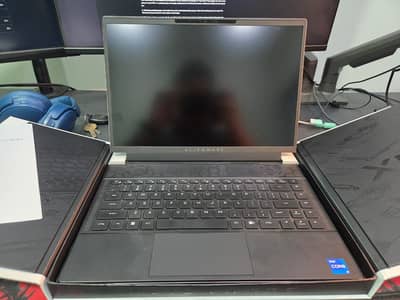 Alienware x14 R2 in excellent condition. Complete box and original