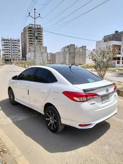 Toyota Yaris 2022 ativ 1.3 manual b2b genuine