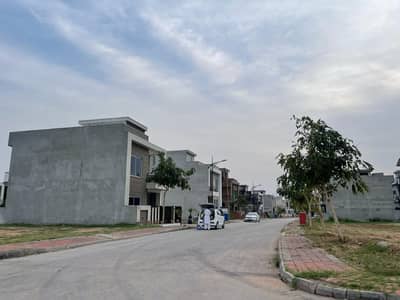 5 Marla Plot for Sale in Bahria Enclave Sector I Beautiful Location Near Park Road