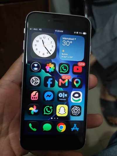 iPhone SE 128GB PTA approved