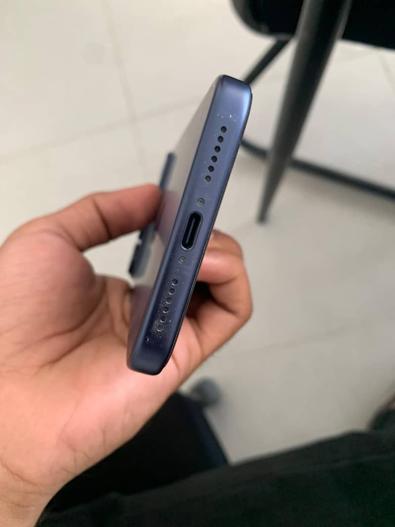 Apple iPhone 17 Pro Max 4