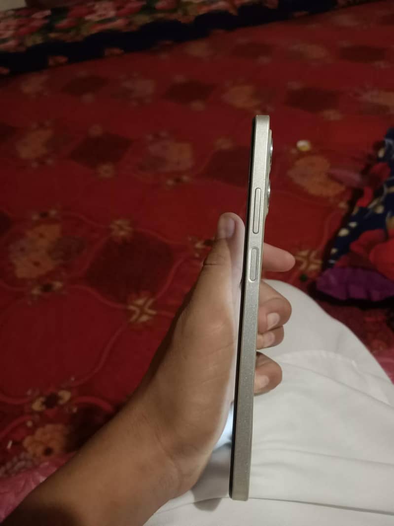 Realme C53 6