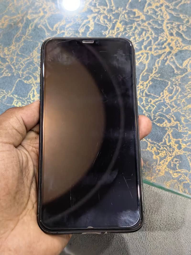Apple iPhone 11 Pro Max 6