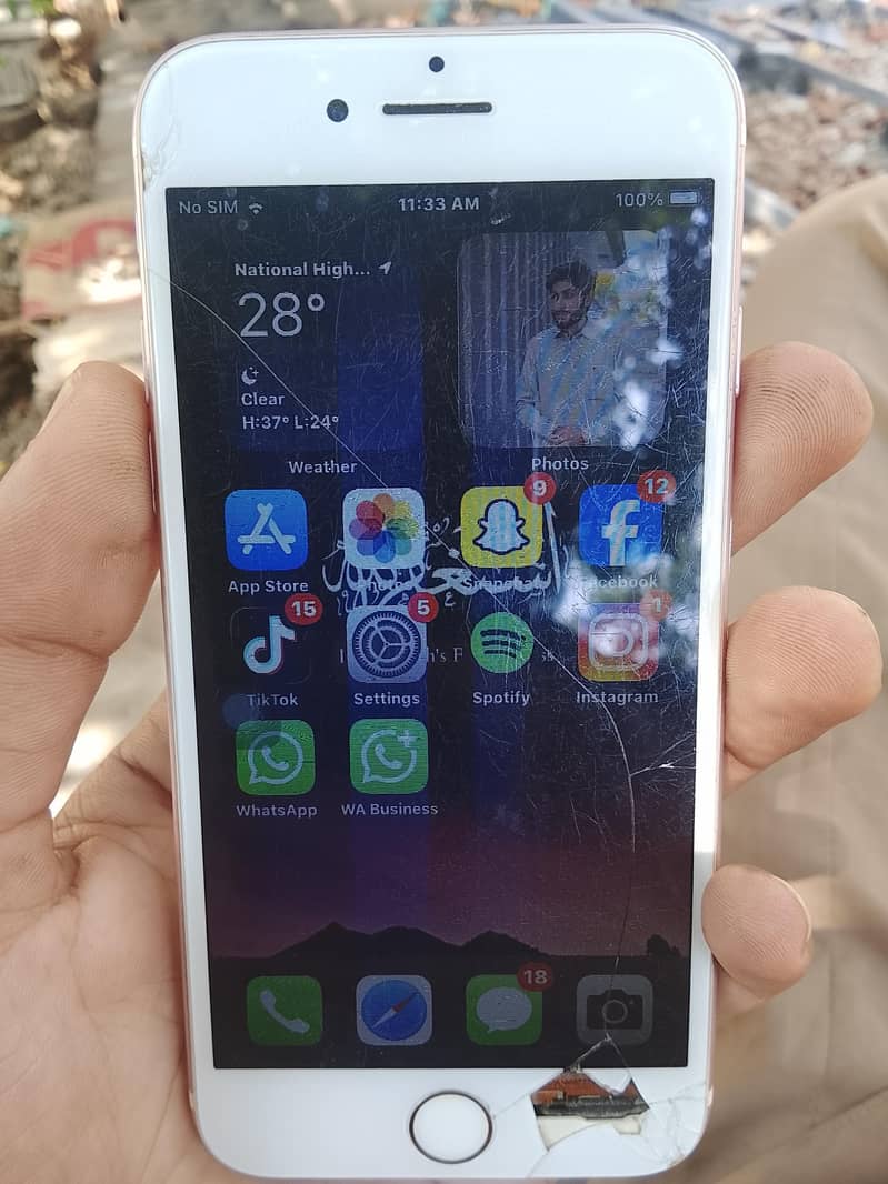 Apple iPhone 7 2