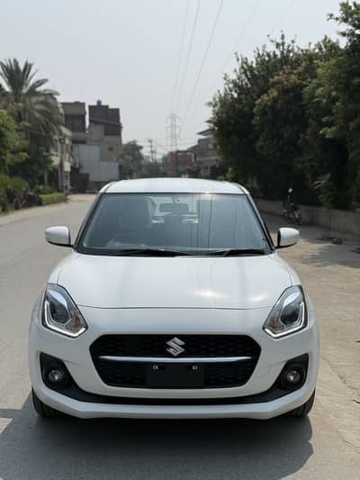 Suzuki Swift GLX 2025