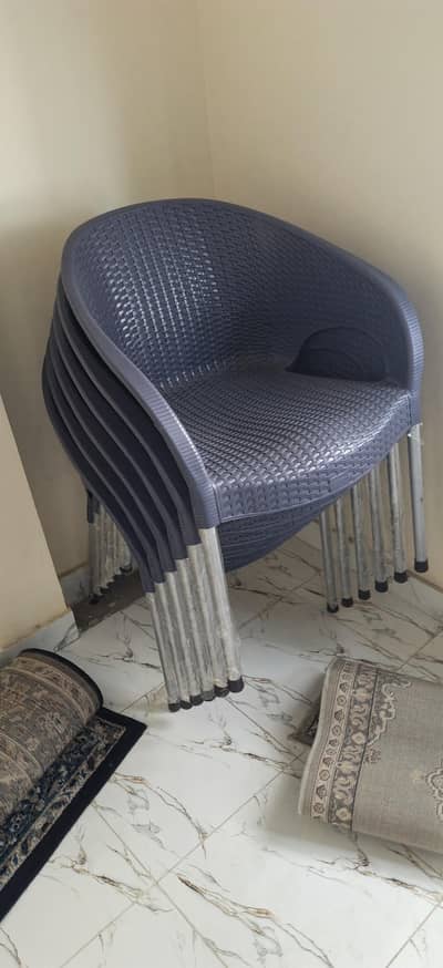 chairs & table