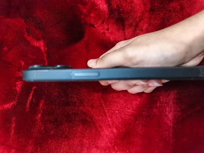 Apple iPhone 14 plus 3