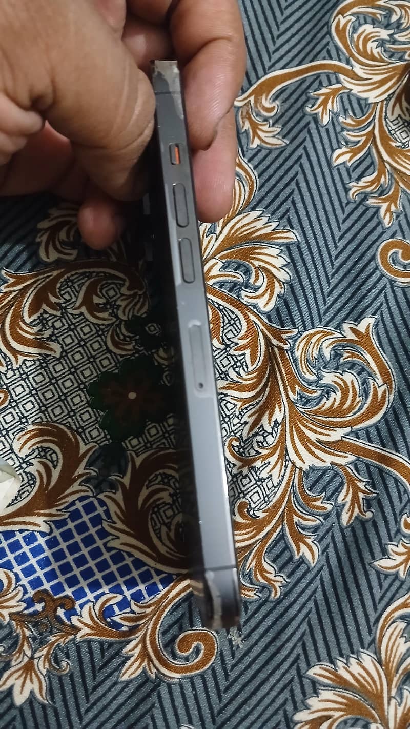 Apple iPhone 13 Pro 7