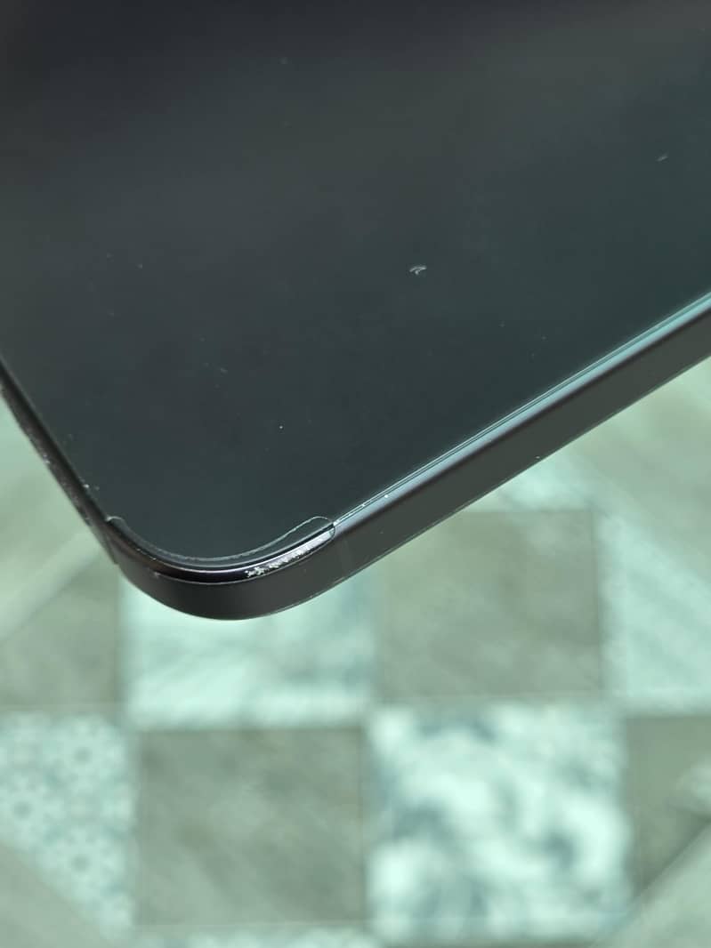 Apple iPhone 16 Pro Max 10