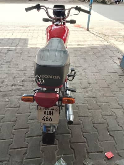 CD 70 2024model red colour