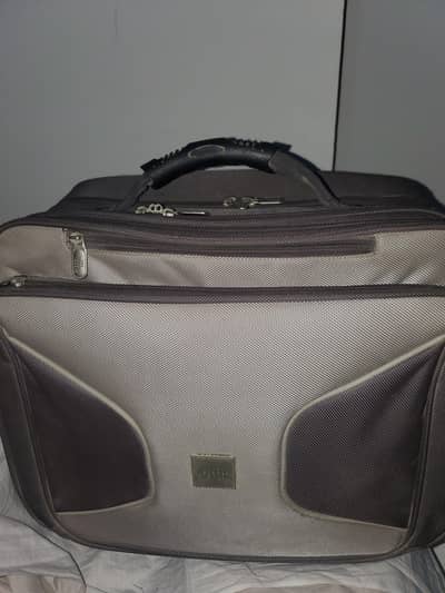 laptop bag in nice condition