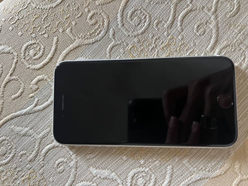 Apple iPhone SE 3