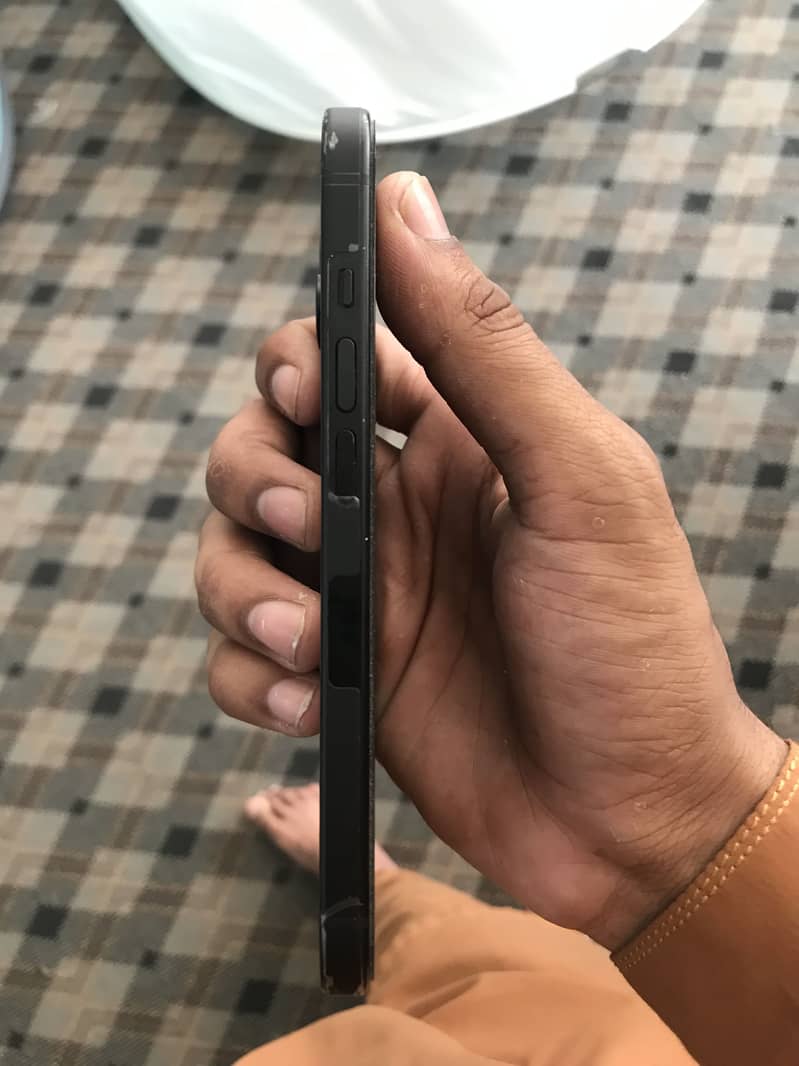 Apple iPhone 15 8