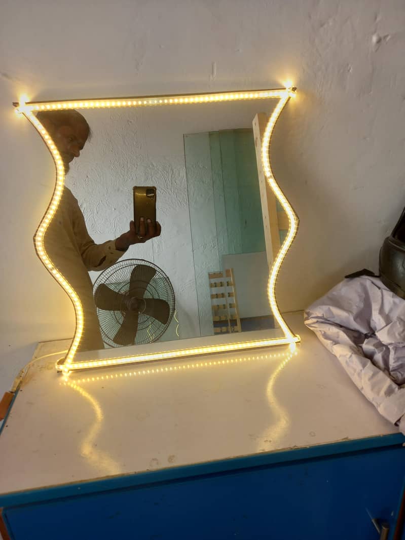 Lite Mirror 7