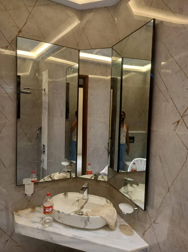 Lite Mirror 10