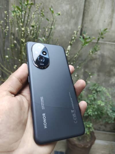 Honor 200 with box & charger
