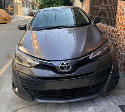 Yaris 2022 automatic (total genuine)