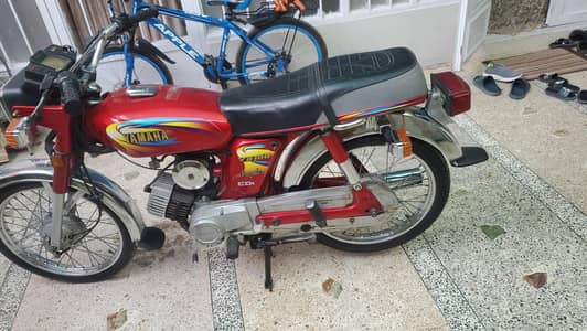 yamaha 100 apne halat me hai exchange be hojaiga