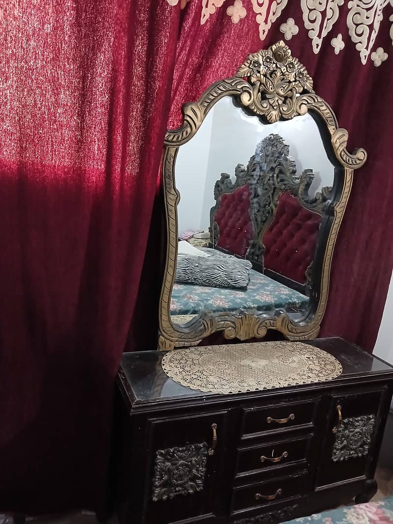 dressing table 0