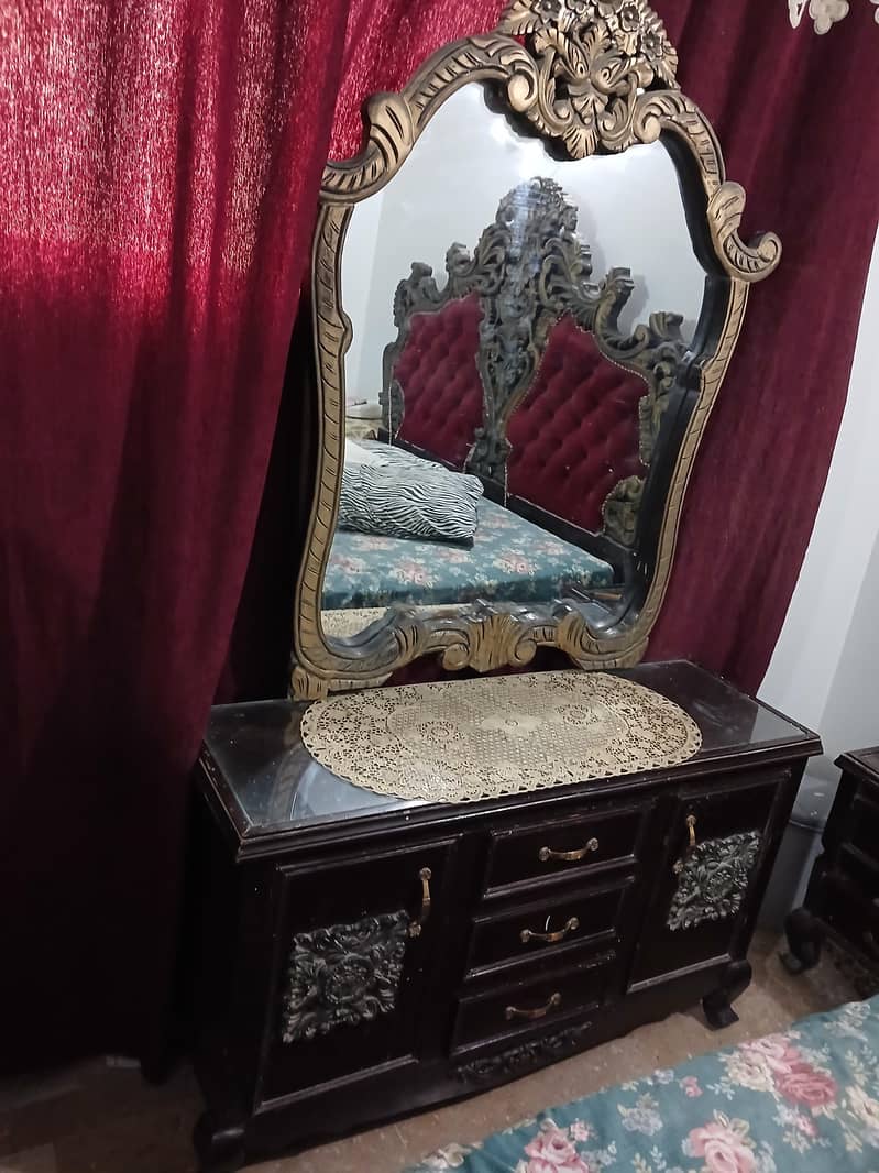 dressing table 2
