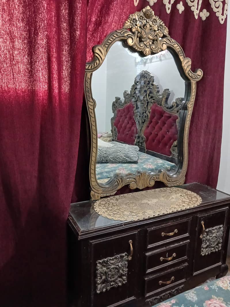 dressing table 4