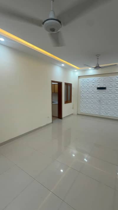G/11 6, marla 4bed full house available for rent
