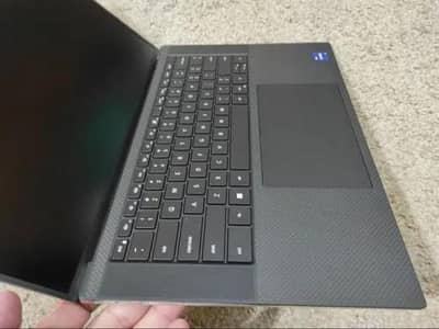 Laptop Dell XPS 15 – 12th Gen i7 (12700H) | RTX 3050 4GB | 16GB DDR5